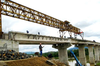 Thiết bị thi công