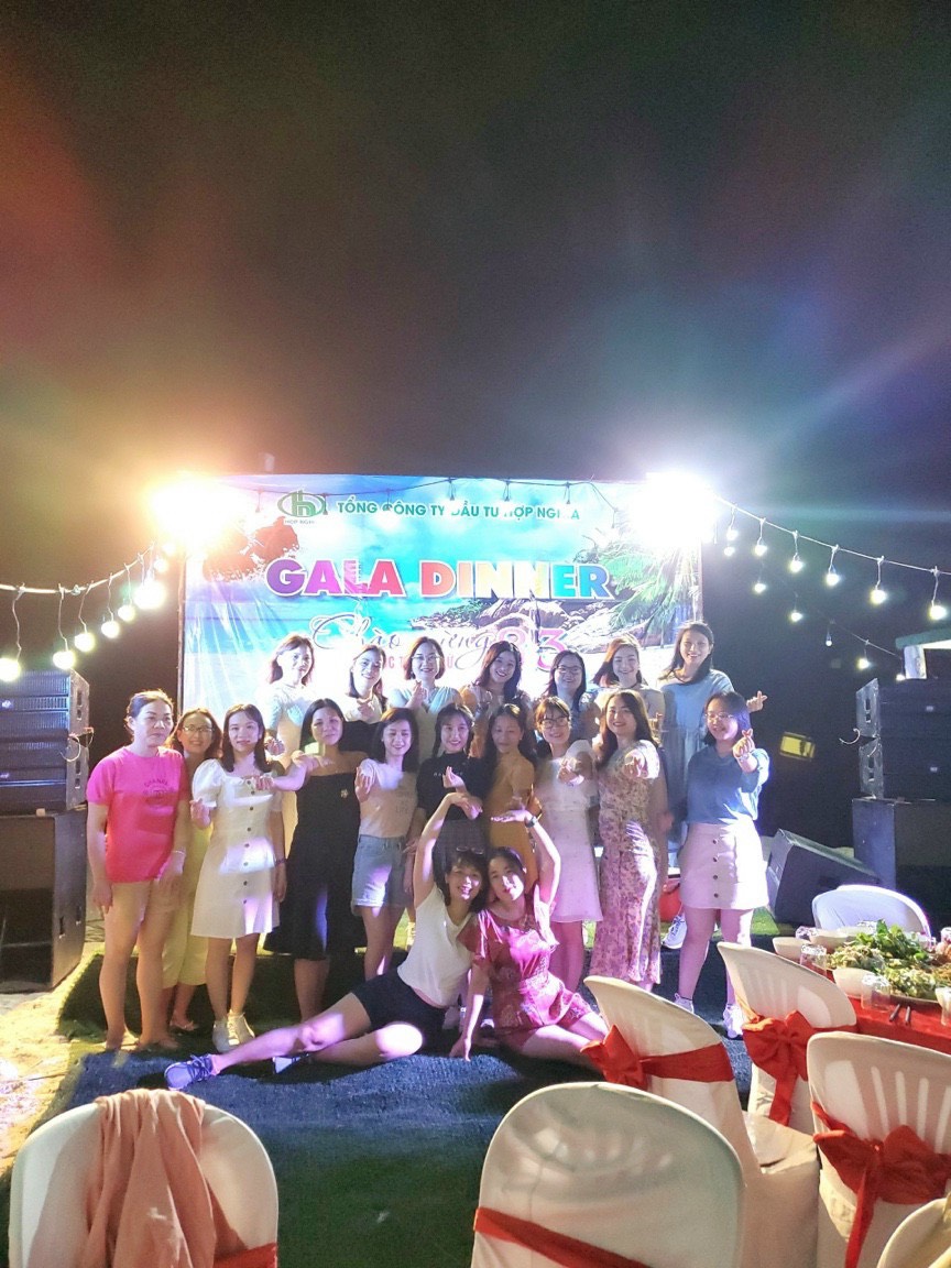 Đoàn thanh niên Hợp Nghĩa tổ chức tham quan du lịch ngày quốc tế phụ nữ 8-3-2021