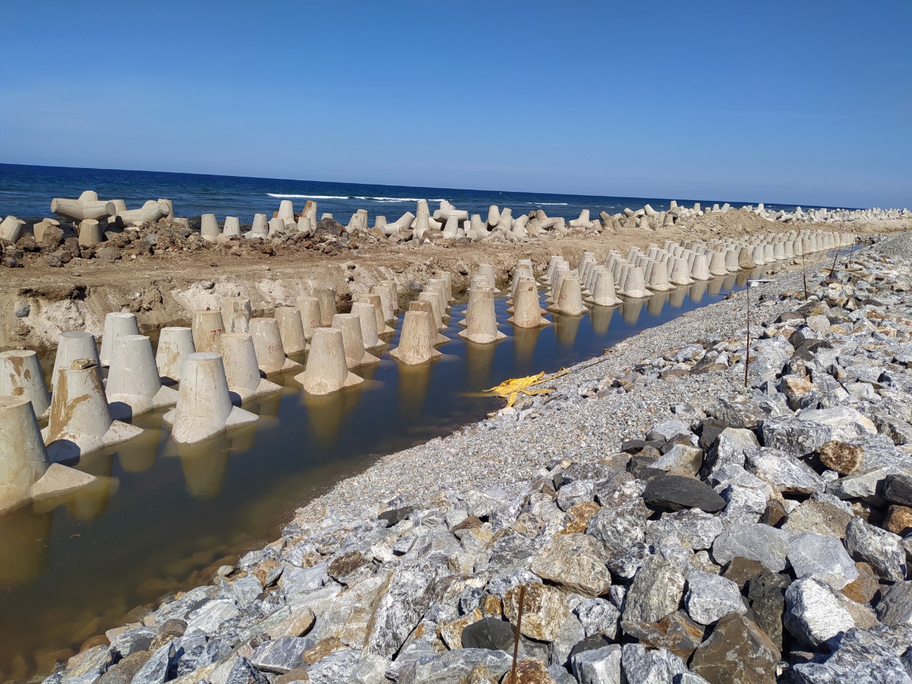 Đê biển huyện đảo biển Lý Sơn