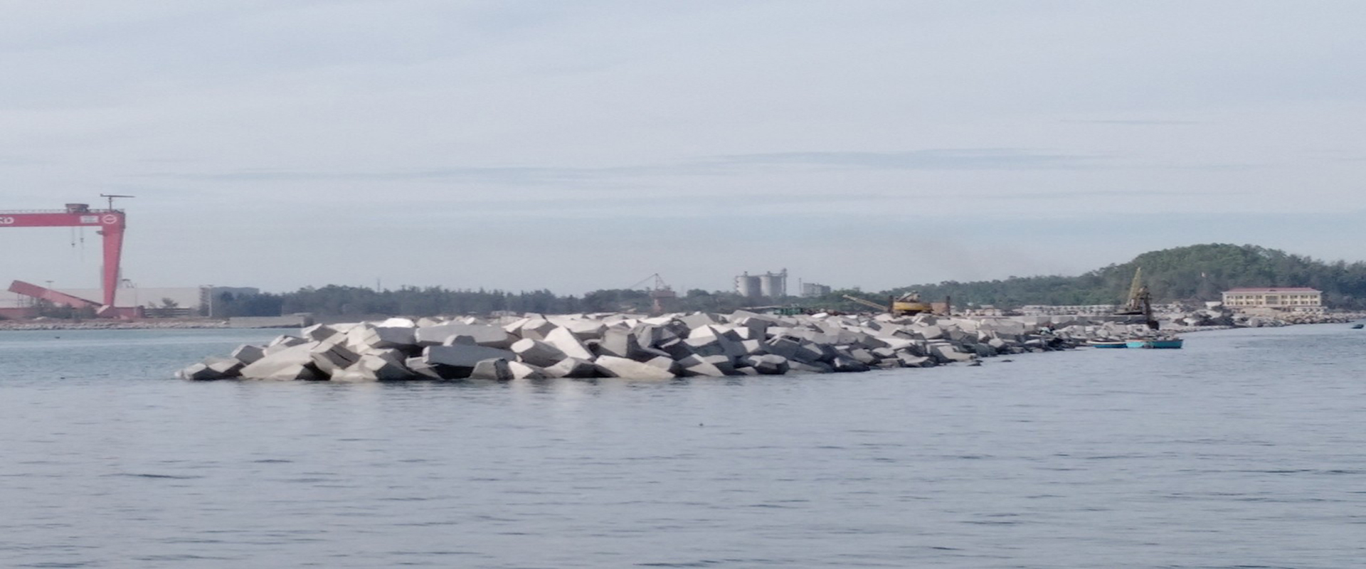 Kè chắn cát cảng Dung Quất giai đoạn 2