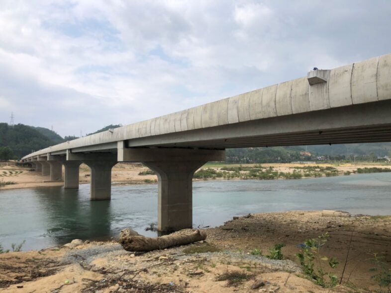 Công trình cầu sông Rin