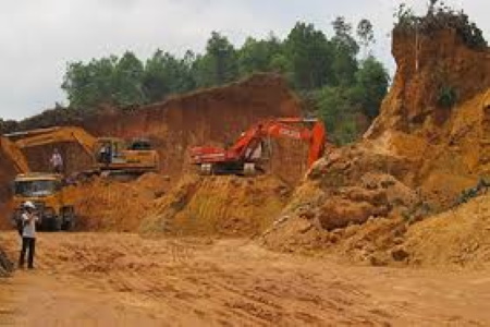 Khai thác đất đồi