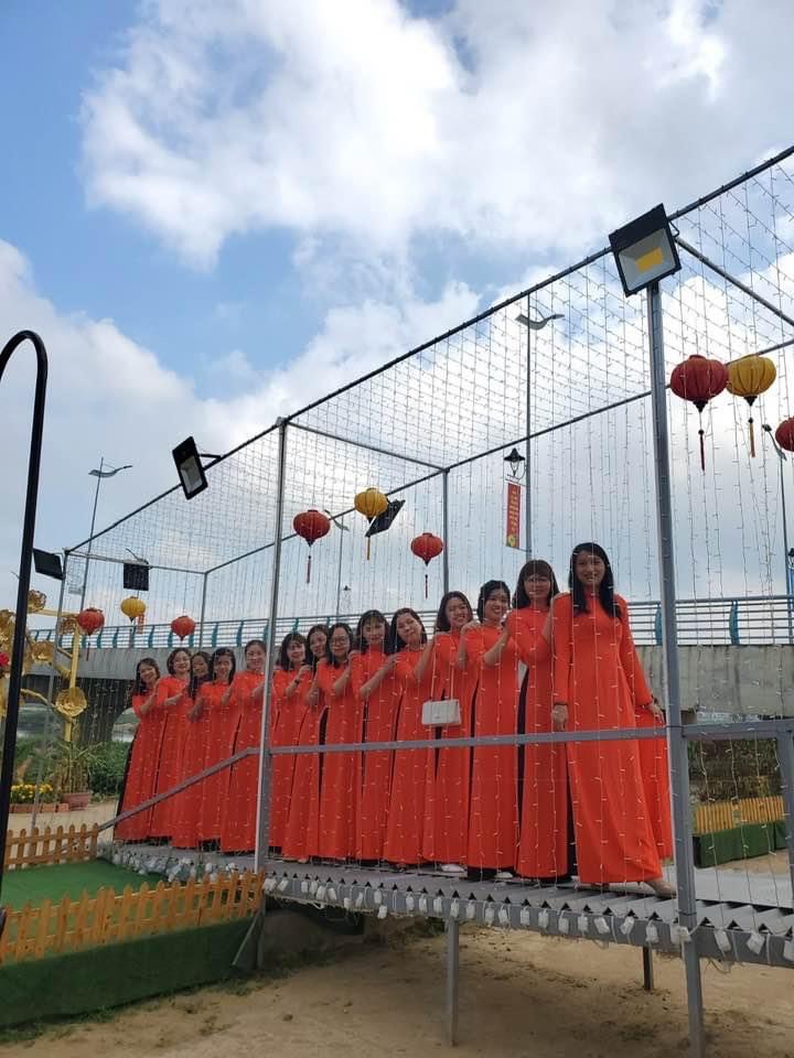 Đoàn thanh niên Hợp Nghĩa tổ chức tham quan du lịch ngày quốc tế phụ nữ 8-3-2021