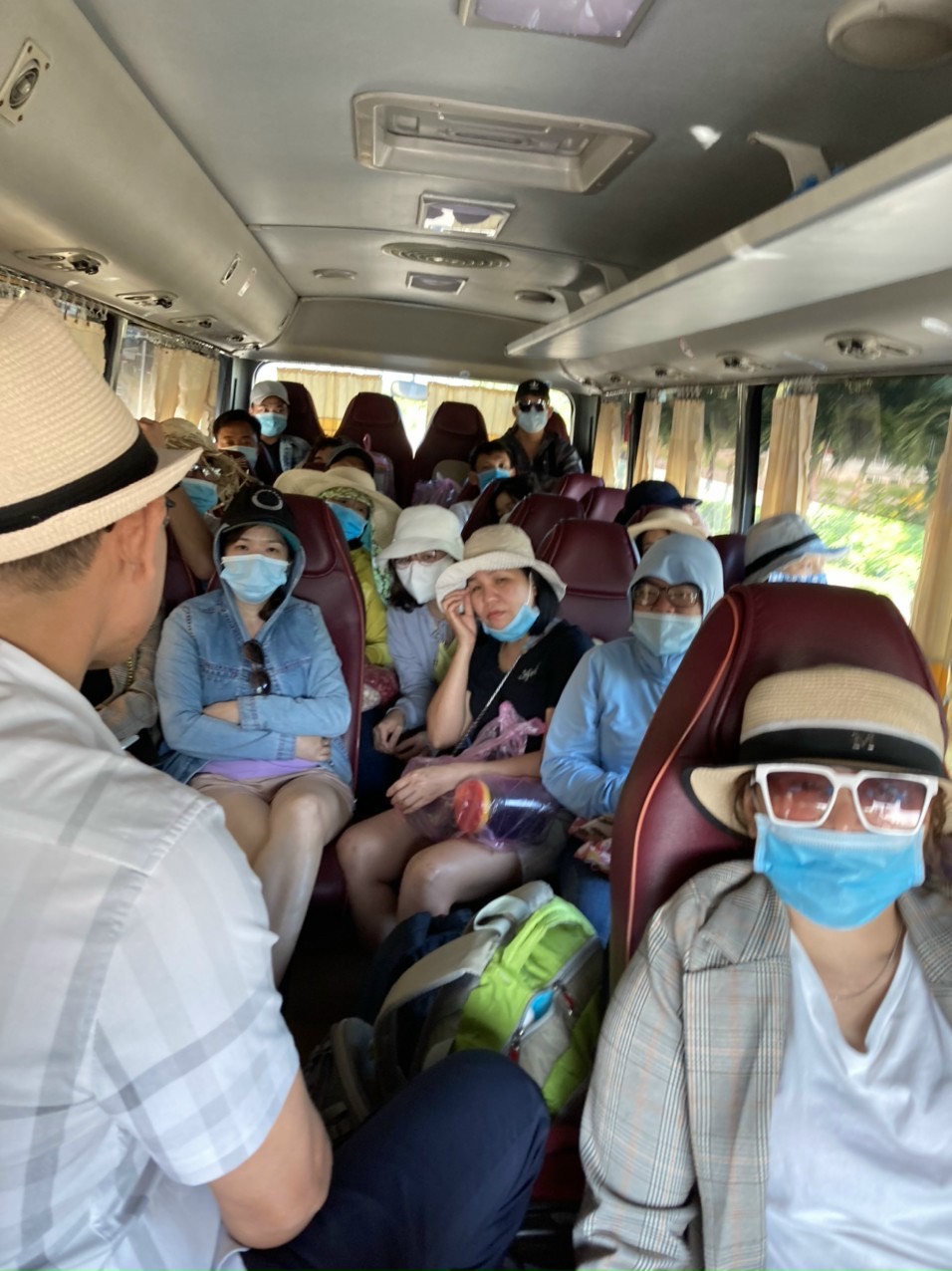 Đoàn thanh niên Hợp Nghĩa tổ chức tham quan du lịch ngày quốc tế phụ nữ 8-3-2021